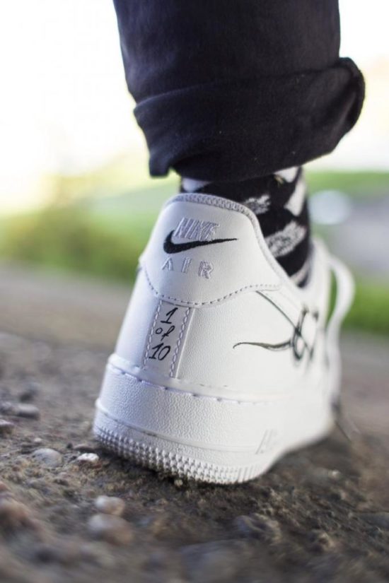 NIKE AIR FORCE 1 CUSTOM SNAKE DR SHOES